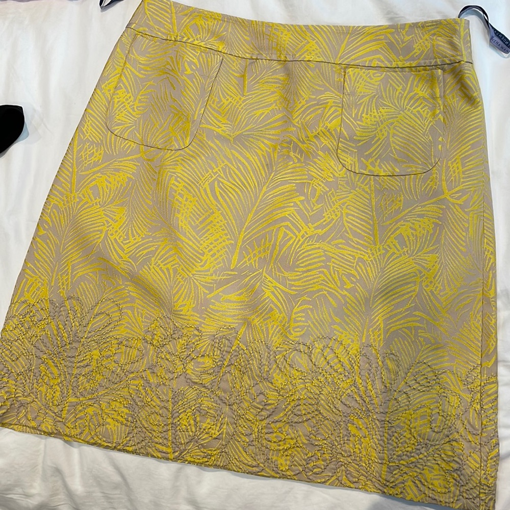 Fabulous silk a-line skirt by Vera Wang lavender label